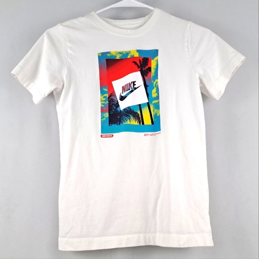 Nike Youth Graphic Tee, sz M